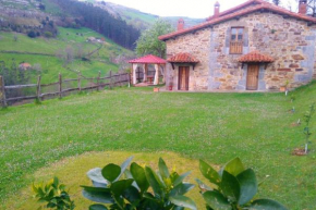Charming House in La Cavada with Jacuzzi